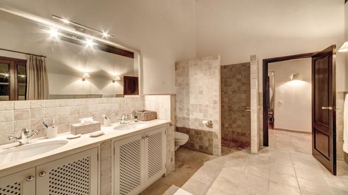 Image No.10-6 Bed Finca for sale