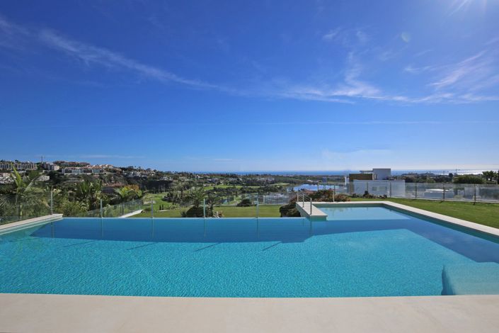 Image No.15-6 Bed Villa for sale