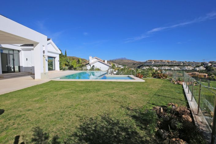 Image No.28-6 Bed Villa for sale