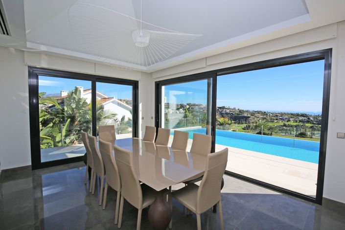 Image No.6-6 Bed Villa for sale