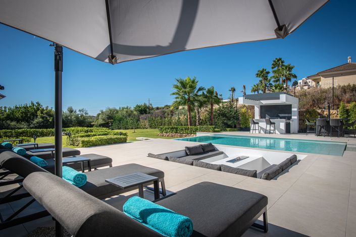 Image No.10-6 Bed Villa for sale