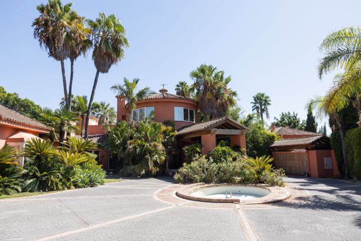 Image No.3-5 Bed Villa for sale