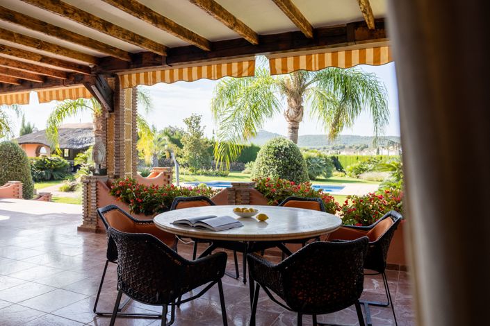 Image No.10-8 Bed Country House for sale