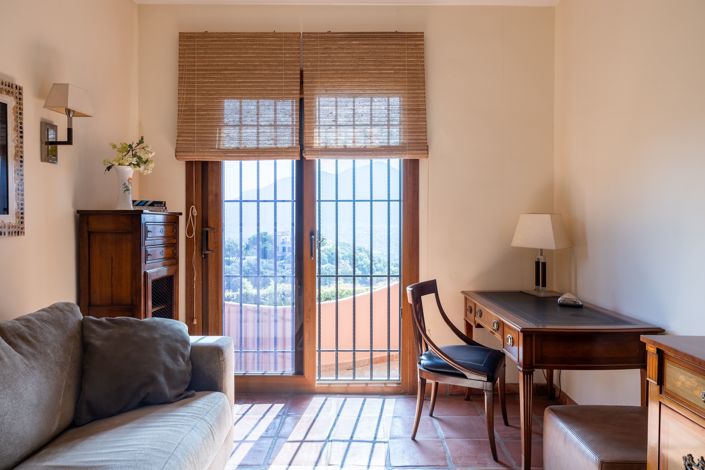 Image No.23-8 Bed Country House for sale