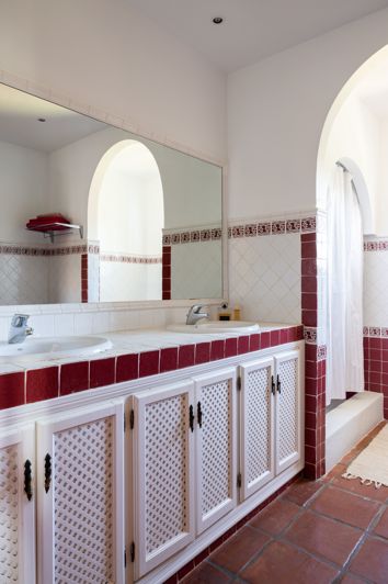 Image No.25-8 Bed Country House for sale