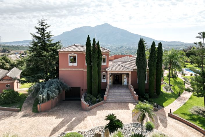 Image No.3-8 Bed Country House for sale