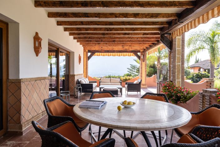 Image No.9-8 Bed Country House for sale