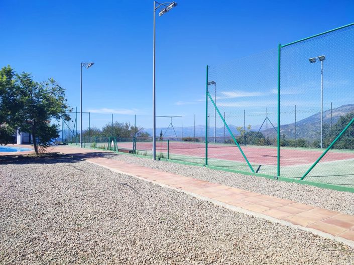 Image No.14-9 Bed House for sale