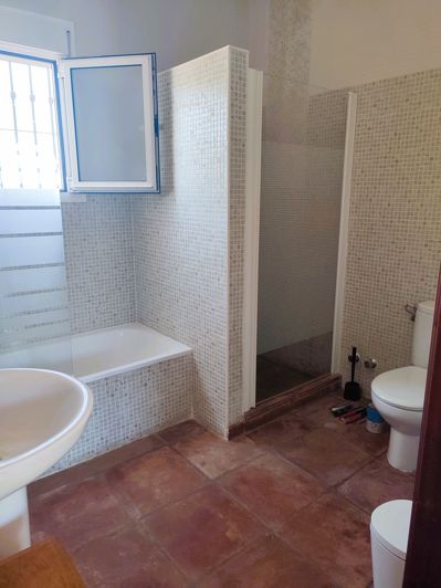 Image No.20-9 Bed House for sale