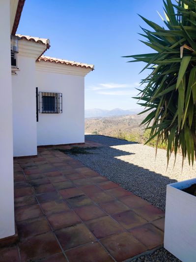 Image No.5-9 Bed House for sale