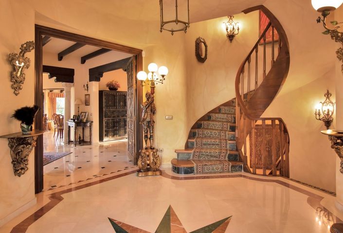 Image No.10-6 Bed Villa for sale