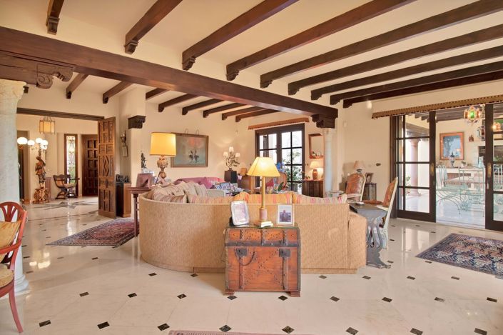 Image No.12-6 Bed Villa for sale