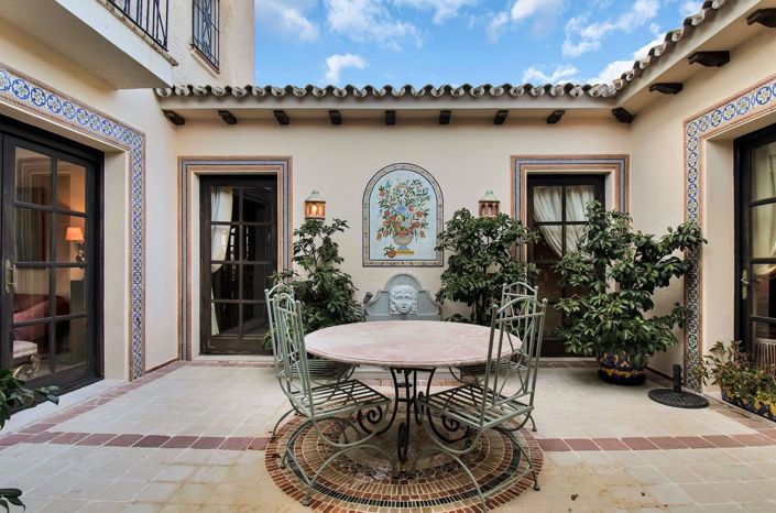 Image No.19-6 Bed Villa for sale