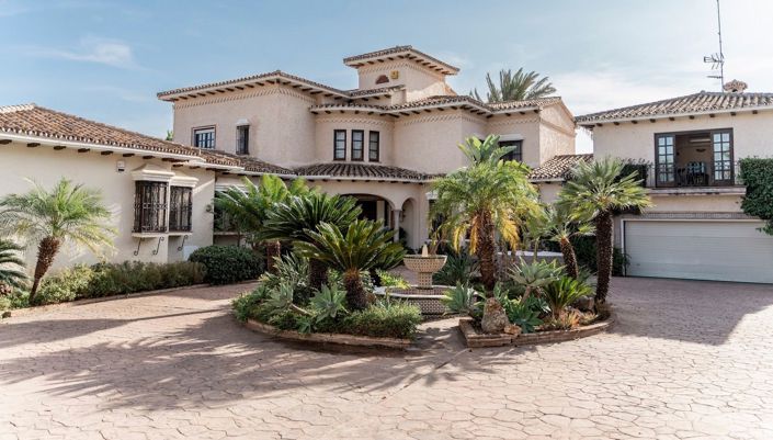 Image No.8-6 Bed Villa for sale