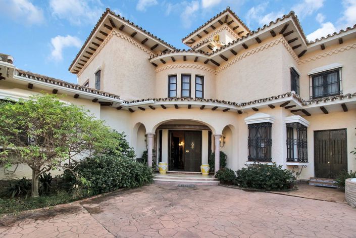 Image No.9-6 Bed Villa for sale