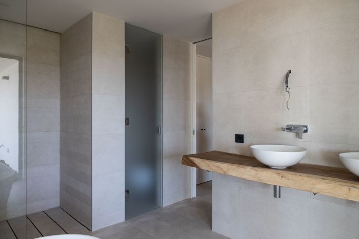 Image No.18-3 Bed Apartment for sale