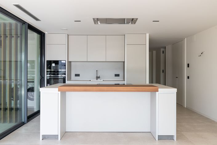 Image No.8-3 Bed Apartment for sale