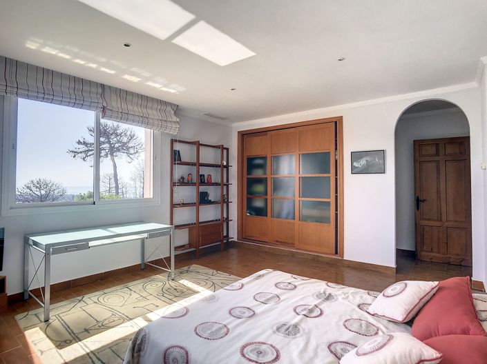 Image No.18-6 Bed Villa for sale