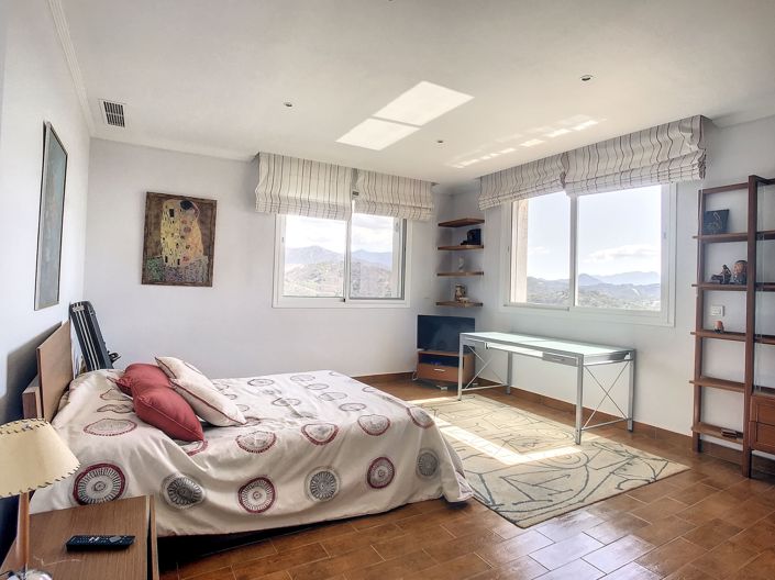 Image No.23-6 Bed Villa for sale