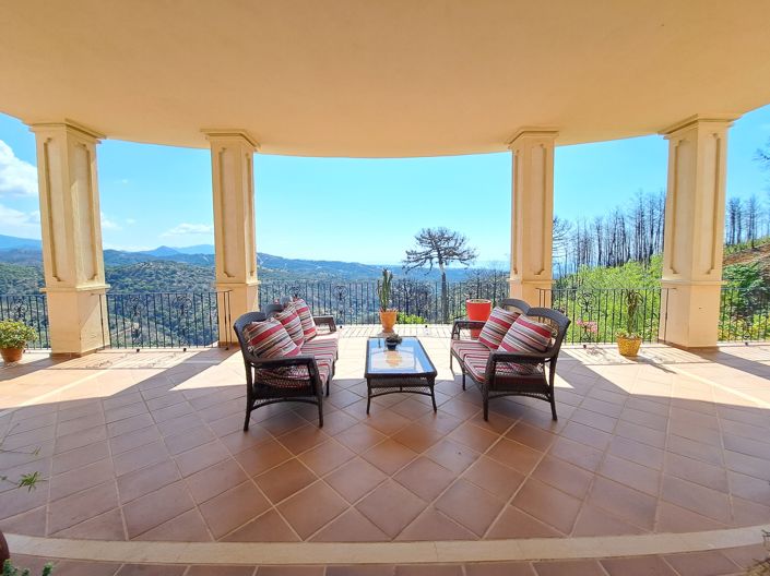 Image No.4-6 Bed Villa for sale