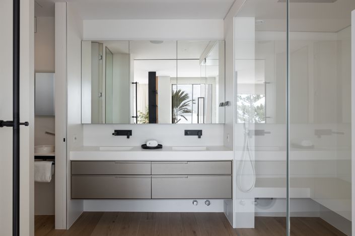 Image No.20-4 Bed Townhouse for sale