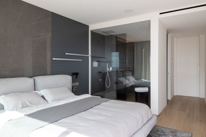 Image No.25-4 Bed Townhouse for sale