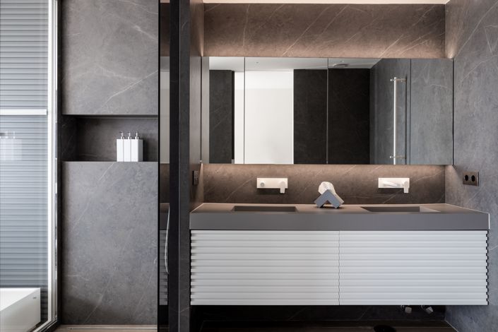 Image No.26-4 Bed Townhouse for sale