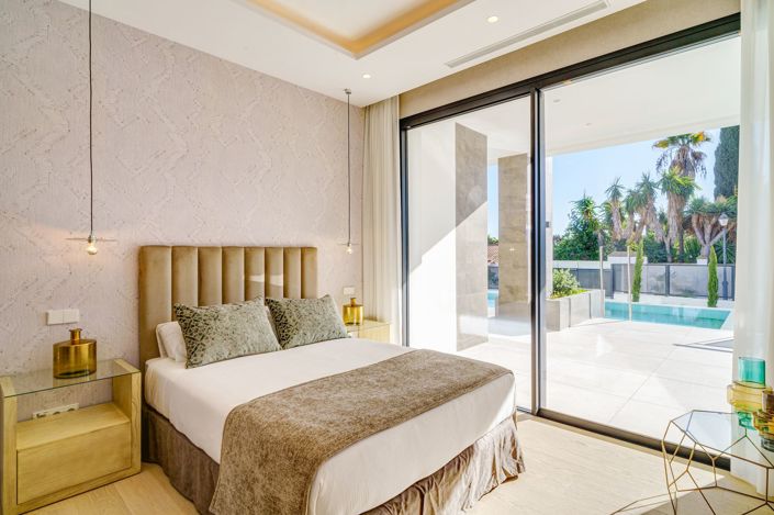 Image No.11-5 Bed Villa for sale