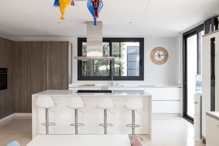 Image No.4-6 Bed Villa for sale