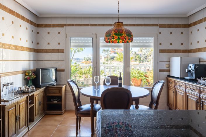 Image No.15-5 Bed Villa for sale