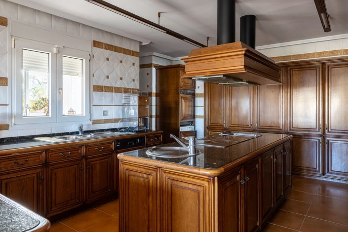 Image No.16-5 Bed Villa for sale