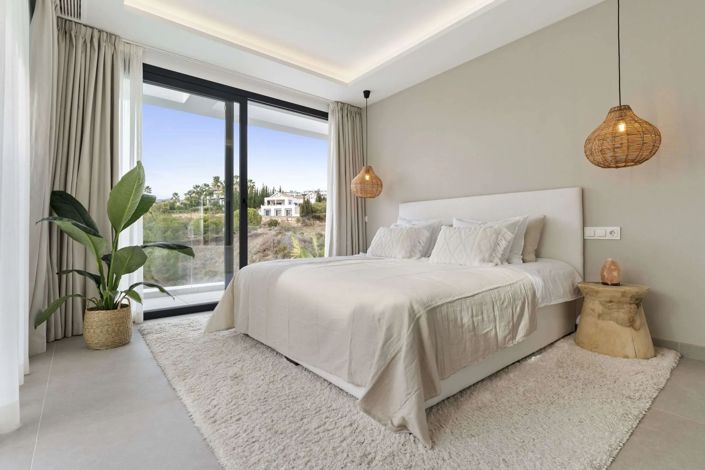 Image No.10-6 Bed Villa for sale