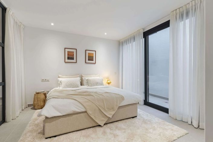 Image No.24-6 Bed Villa for sale