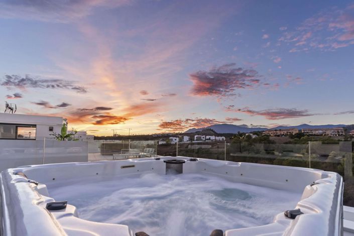 Image No.29-6 Bed Villa for sale