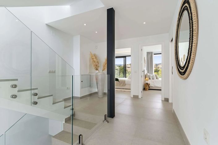 Image No.4-6 Bed Villa for sale