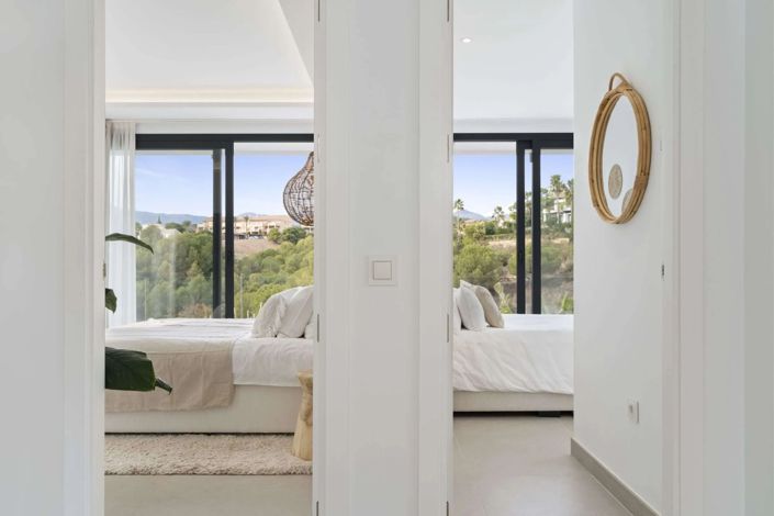 Image No.7-6 Bed Villa for sale