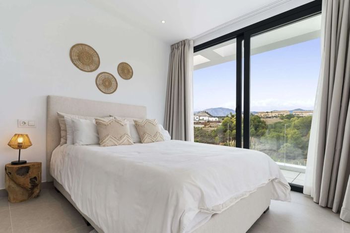 Image No.9-6 Bed Villa for sale