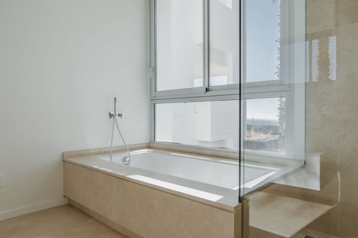 Image No.14-3 Bed Apartment for sale