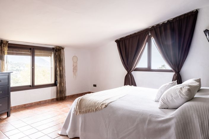 Image No.25-4 Bed Villa for sale