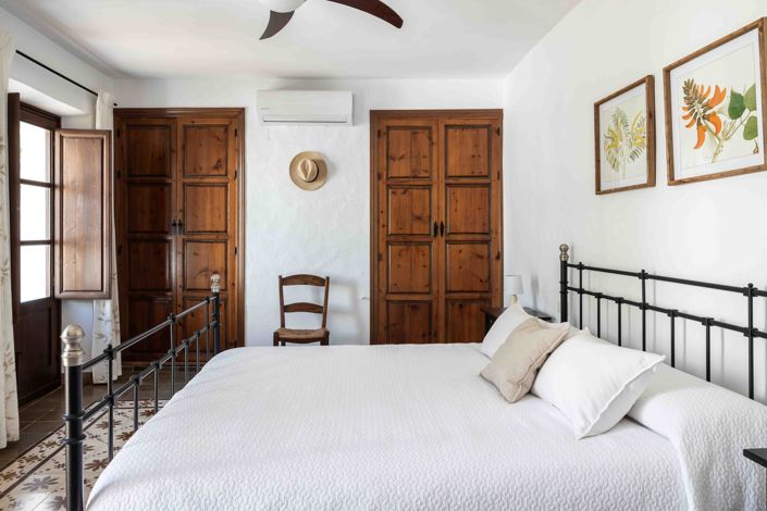 Image No.19-5 Bed Cortijo for sale