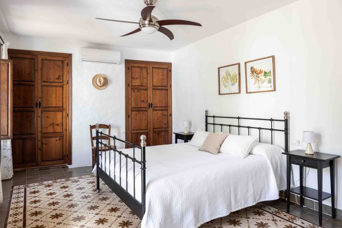 Image No.20-5 Bed Cortijo for sale