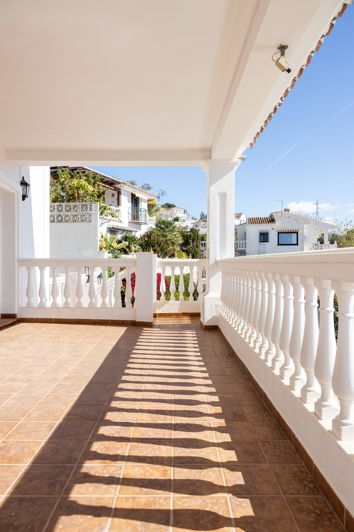 Image No.21-4 Bed Villa for sale