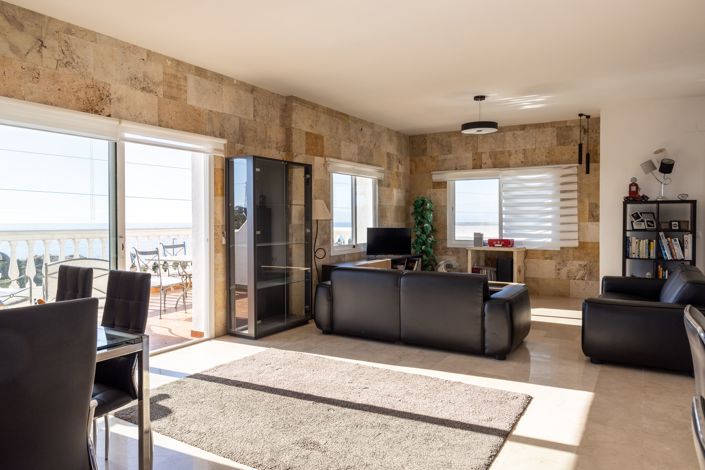 Image No.8-4 Bed Villa for sale