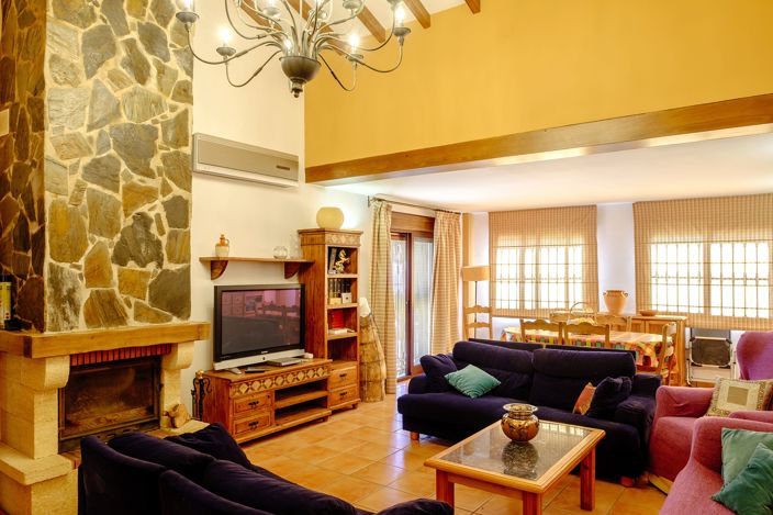 Image No.19-6 Bed Villa for sale