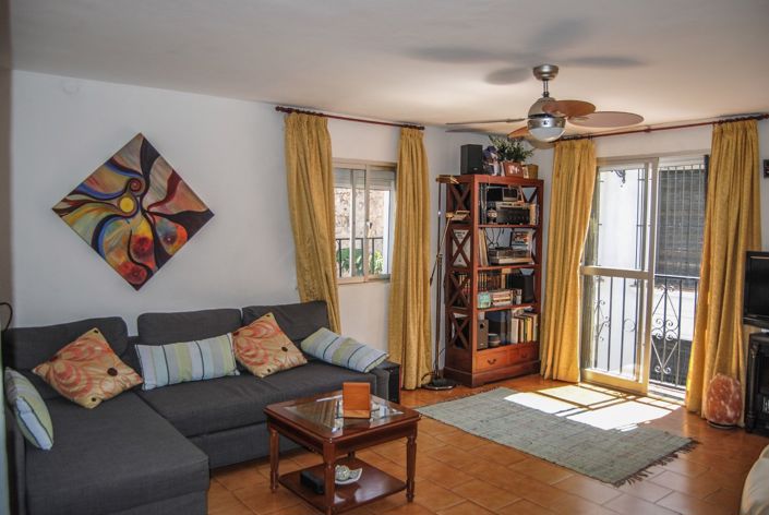 Image No.3-3 Bed House for sale