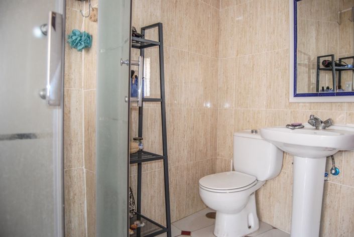 Image No.20-3 Bed House for sale