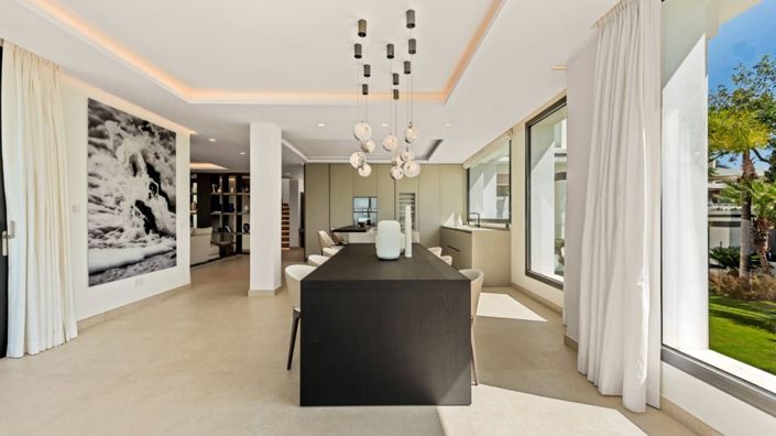 Image No.11-4 Bed Villa for sale