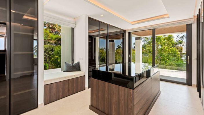 Image No.14-4 Bed Villa for sale