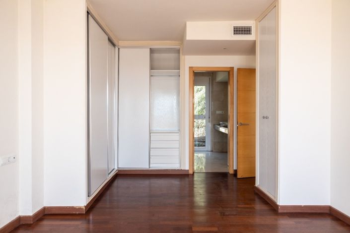 Image No.25-3 Bed Villa for sale