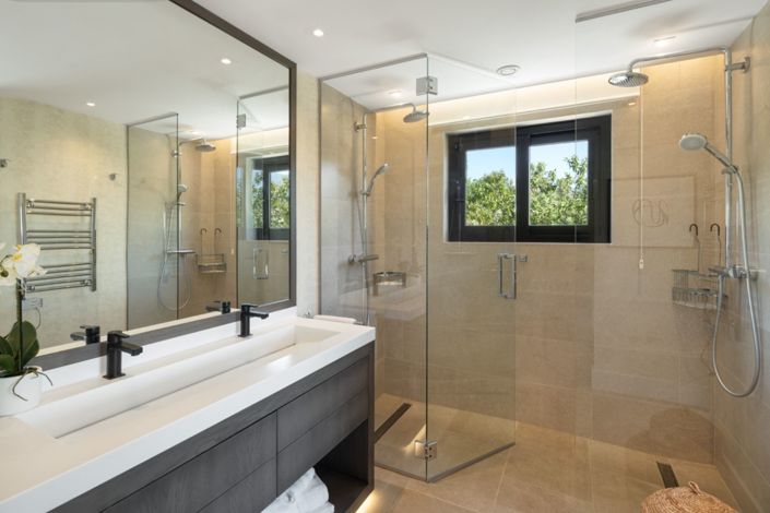 Image No.12-5 Bed Villa for sale